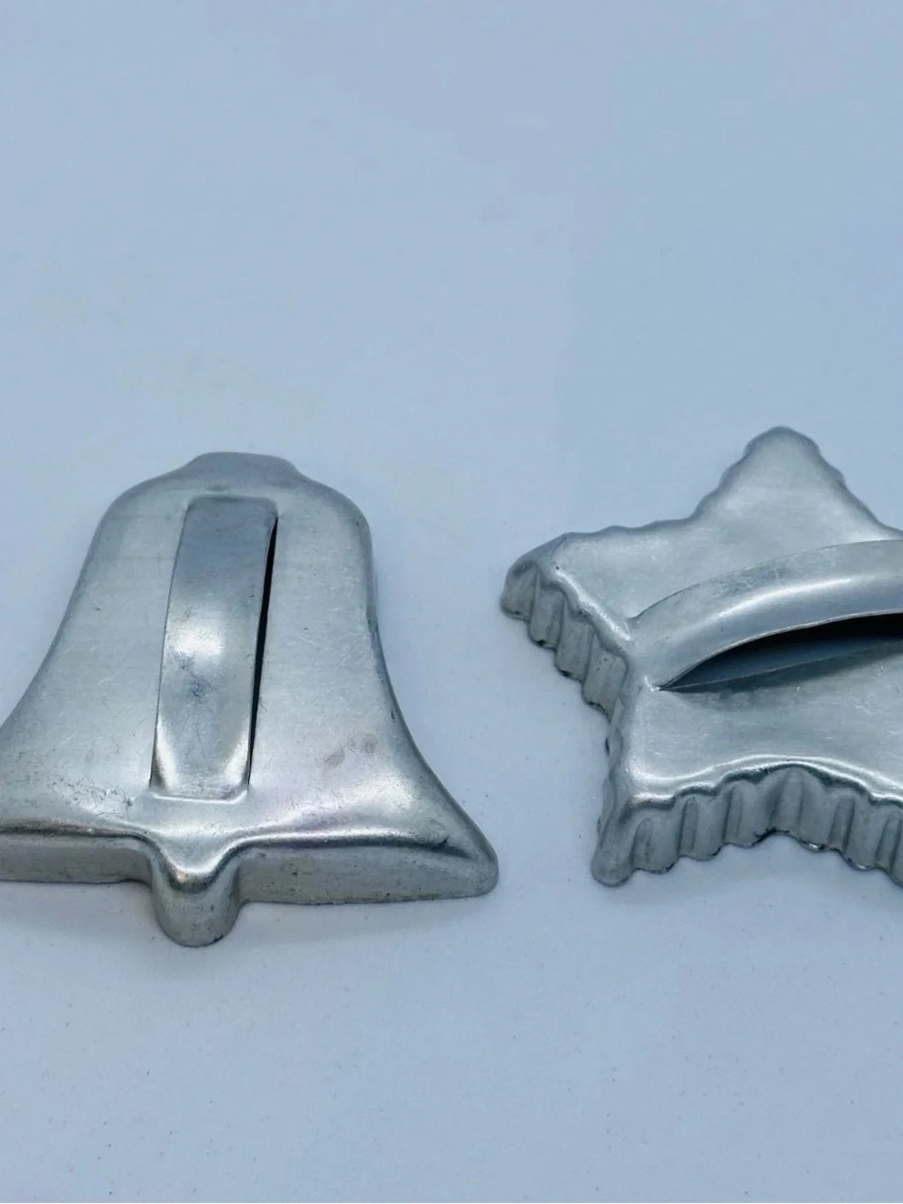 Lot/7 Cookie Cutters Gingerbread Men Star Bell Dog Tree & Flower Shaped Aluminum